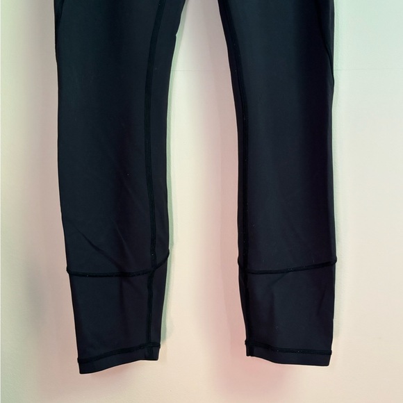 LULULEMON In Movement 7/8 Tight *Everlux 25"
Black 8 EUC - Picture 2 of 8